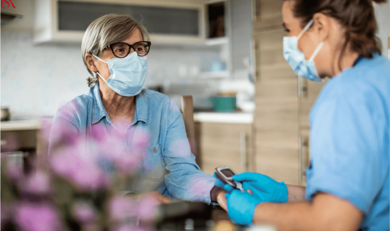 رعاية مسنين بالمنزل