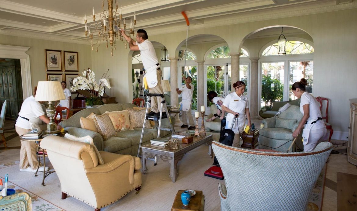 رويال سيرفيس-افضل شركة عمالة منزلية بالقاهرة-مكتب خدم وشغالات شركة نظافة فلل