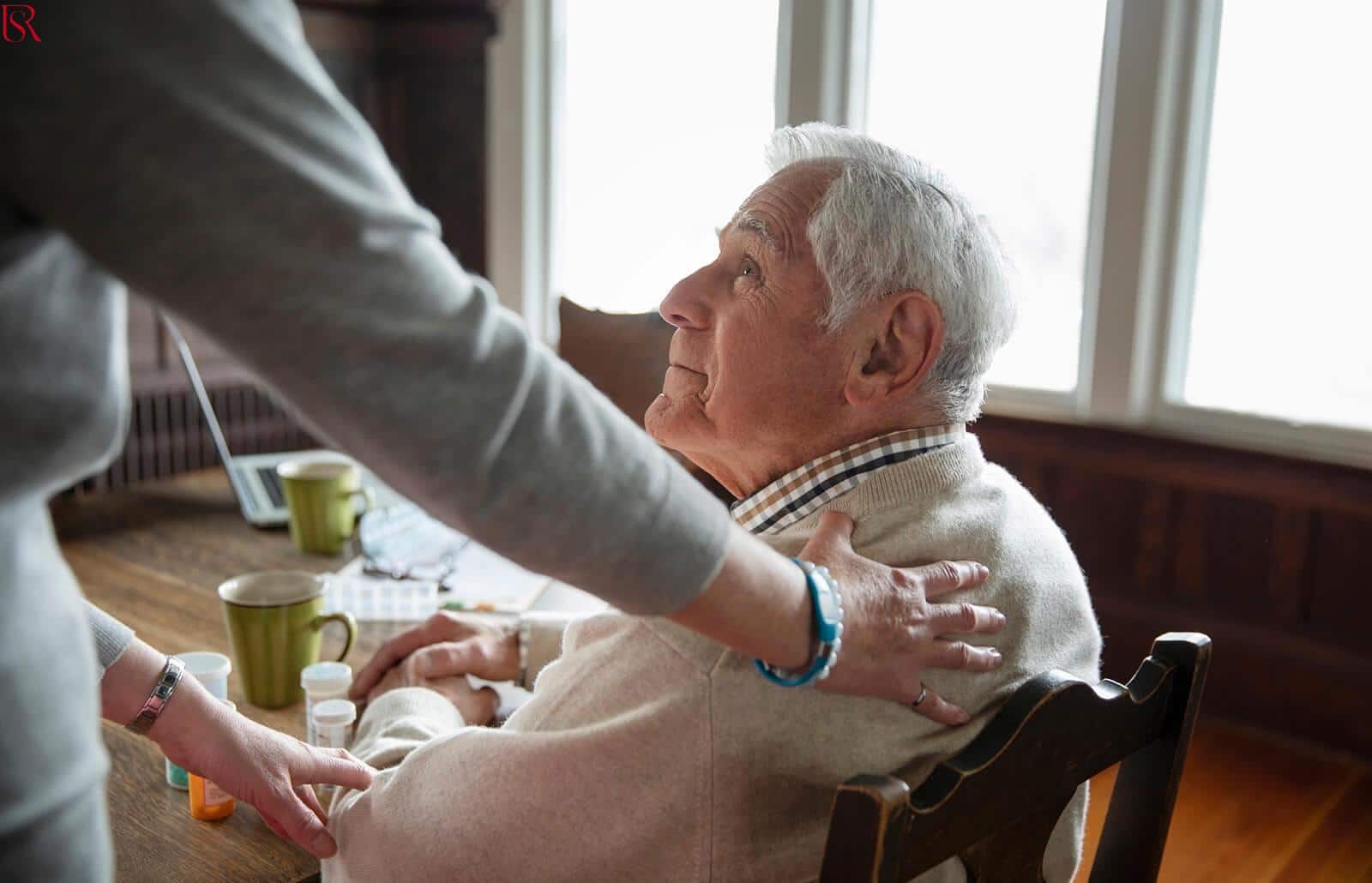 live-in-care-for-seniors-compassionate-caregivers