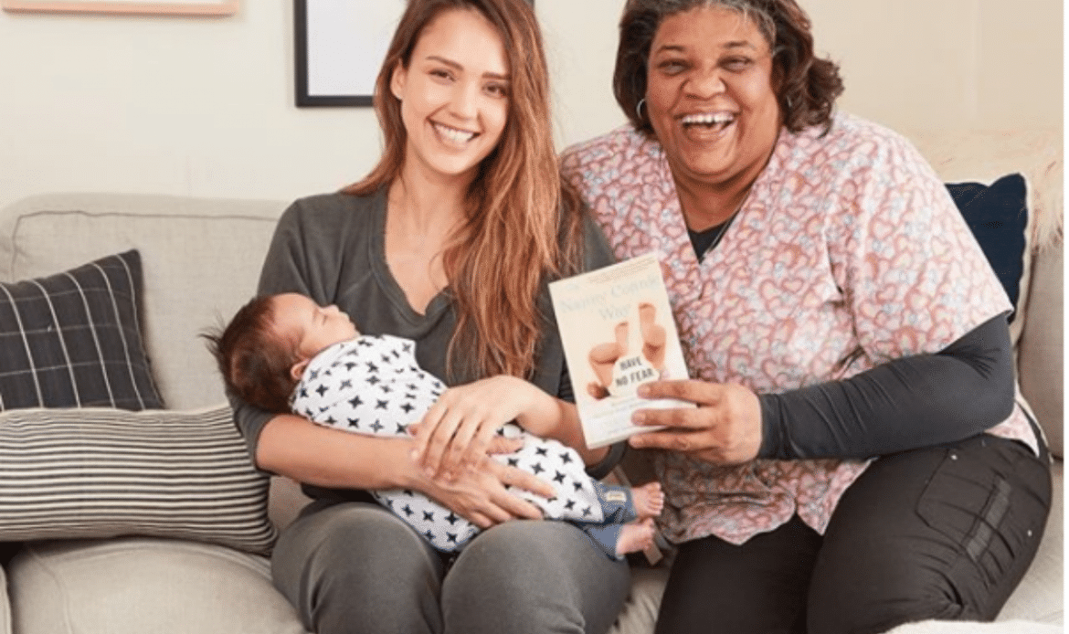 رويال سيرفيس-افضل شركة عمالة منزلية بالقاهرة-مكتب خدم وشغالات ناني للأطفال