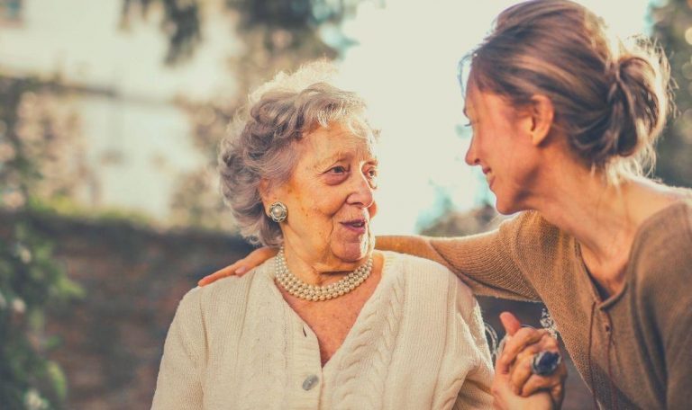 مكاتب رعاية المسنين بالقاهرة