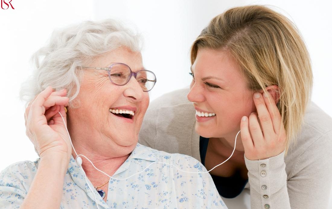 رويال سيرفيس-افضل شركة عمالة منزلية بالقاهرة-مكتب خدم وشغالات جليس مسنين بالقاهرة