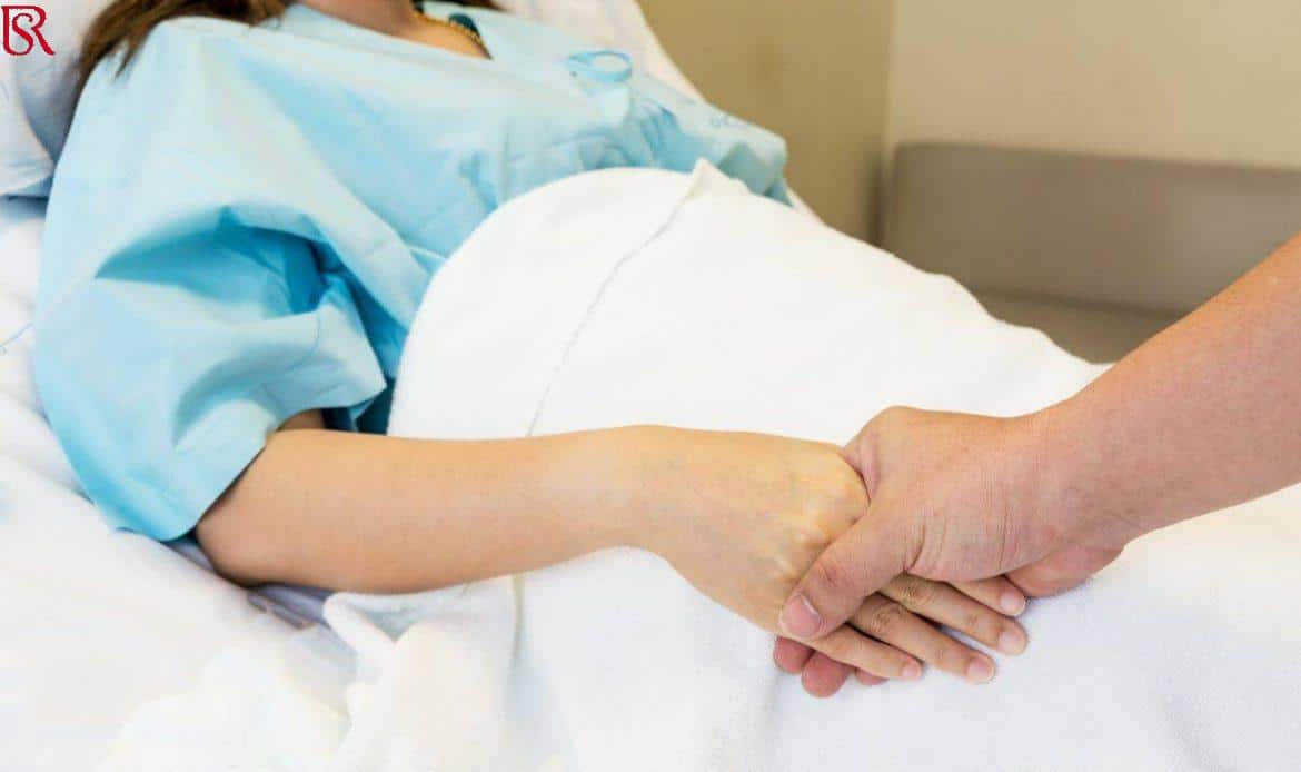 رويال سيرفيس-افضل شركة عمالة منزلية بالقاهرة-مكتب خدم وشغالات التمريض المنزلي في مصر