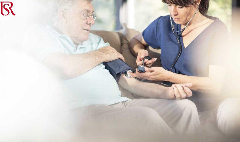 اريد ممرضة منزلية