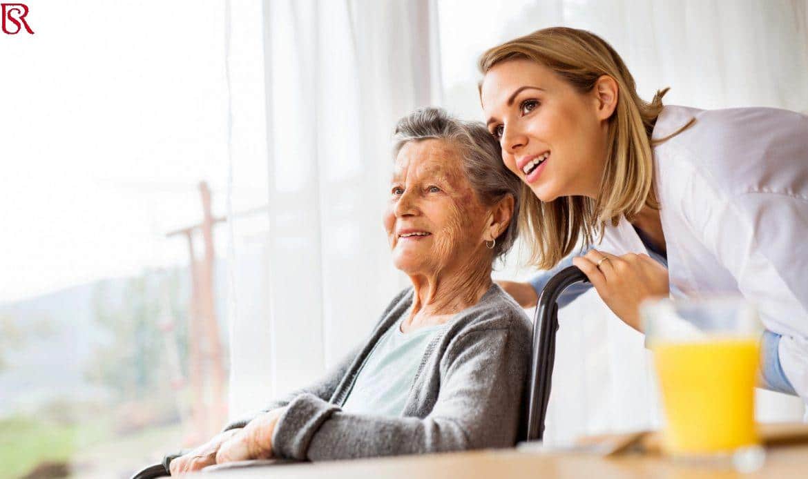 رويال سيرفيس-افضل شركة عمالة منزلية بالقاهرة-مكتب خدم وشغالات جليسه كبار السن