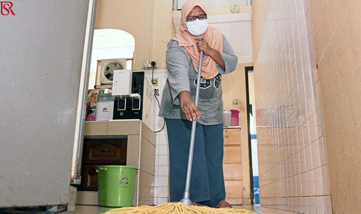 رويال سيرفيس-افضل شركة عمالة منزلية بالقاهرة-مكتب خدم وشغالات افضل مكتب خدم في التجمع