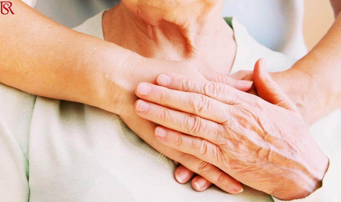 رويال سيرفيس-افضل شركة عمالة منزلية بالقاهرة-مكتب خدم وشغالات رعاية المسنين بالمنزل 2022