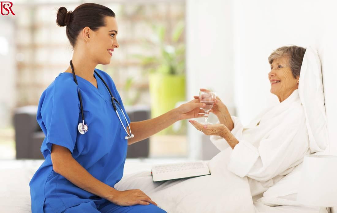 رويال سيرفيس-افضل شركة عمالة منزلية بالقاهرة-مكتب خدم وشغالات خدمات التمريض المنزلي