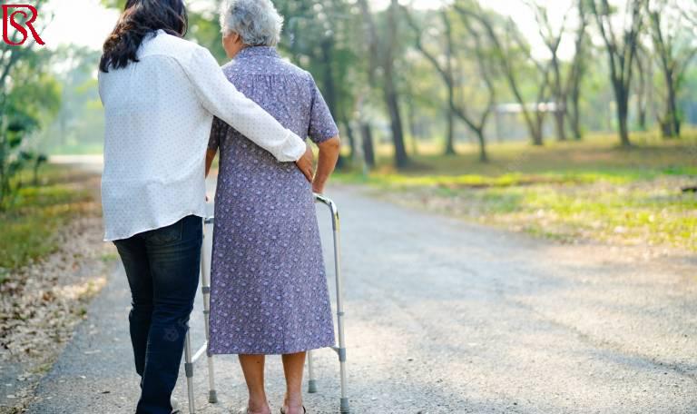 مكتب رعاية مسنين