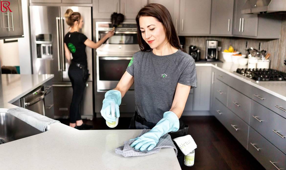 رويال سيرفيس-افضل شركة عمالة منزلية بالقاهرة-مكتب خدم وشغالات شغالة بالشهر