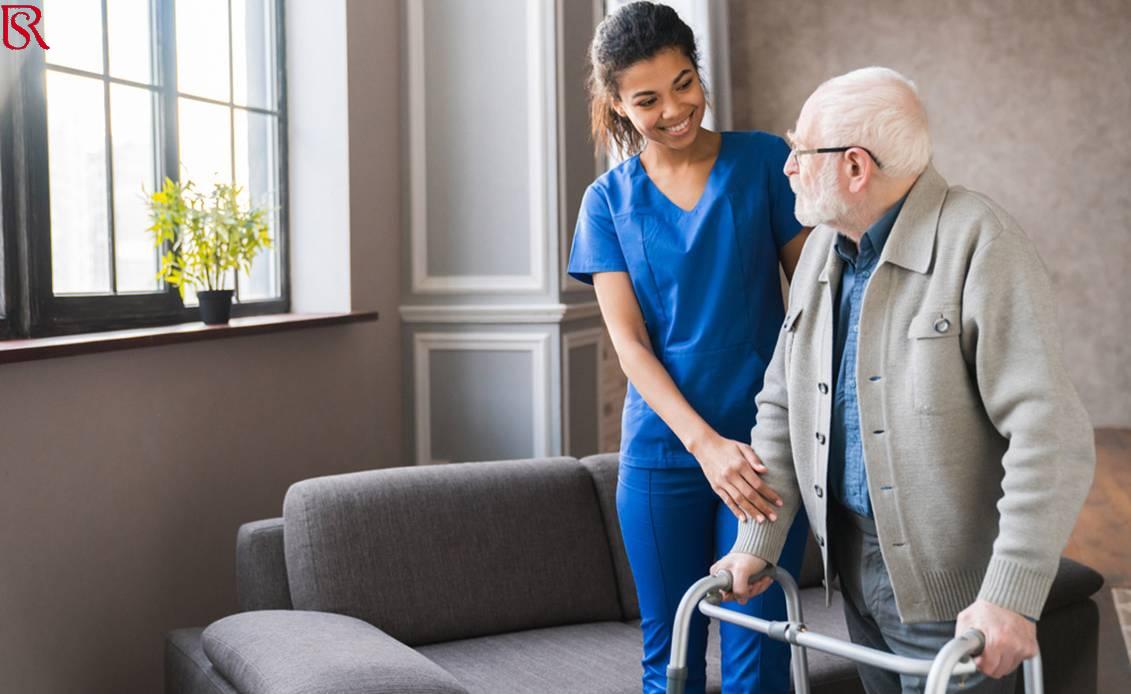 رويال سيرفيس-افضل شركة عمالة منزلية بالقاهرة-مكتب خدم وشغالات تمريض منزلي -رعاية مسنين