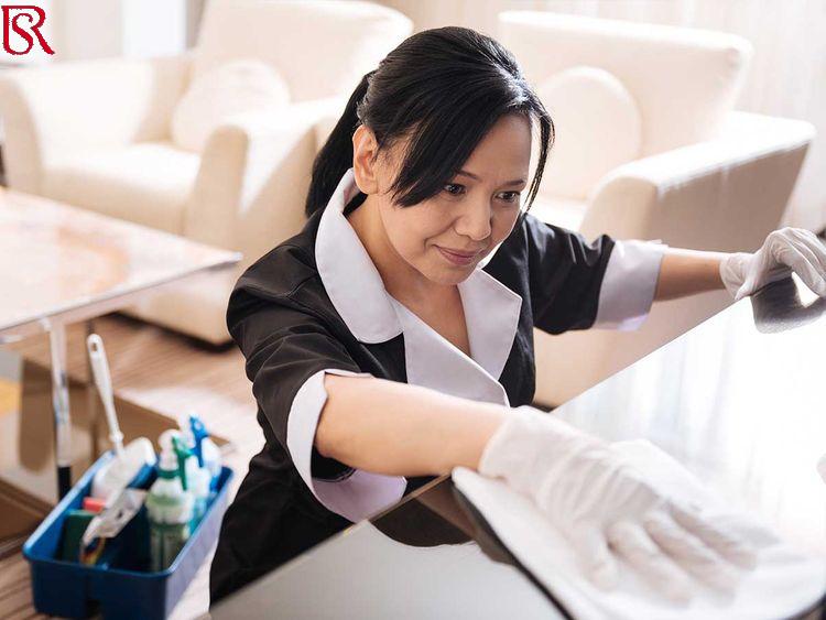 رويال سيرفيس-افضل شركة عمالة منزلية بالقاهرة-مكتب خدم وشغالات شغالة مقيمة أجنبية